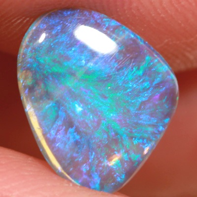 SOLID CRYSTAL OPAL Bright turquoise sparkles in a 3D pattern 